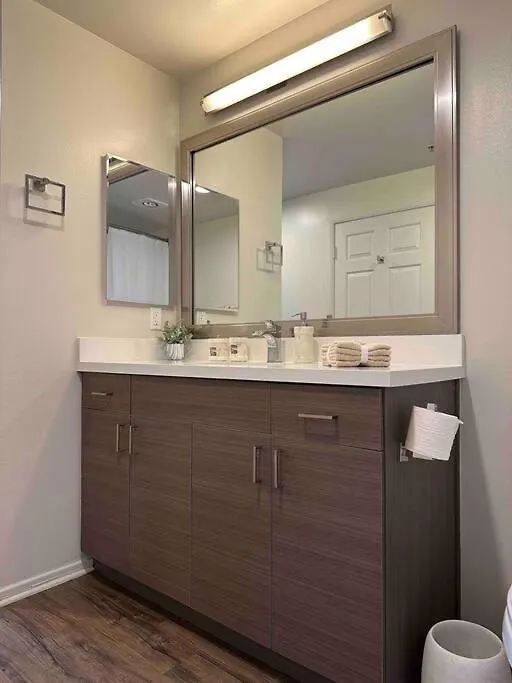 Serene King Bed Condo, Mdr Los Angeles United States